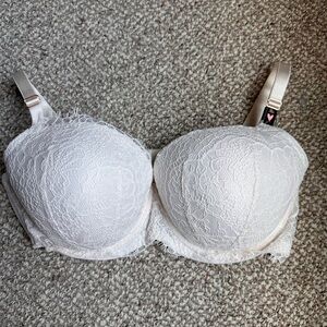 Victoria’s Secret ivory/off white Demi La Fleur Bra